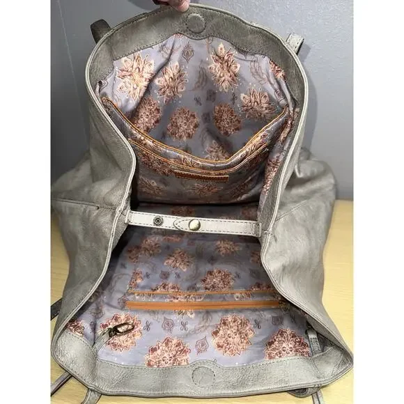 Hobo International Large Kingston Champagne Metallic Leather Tote Bag - Picture 13 of 16